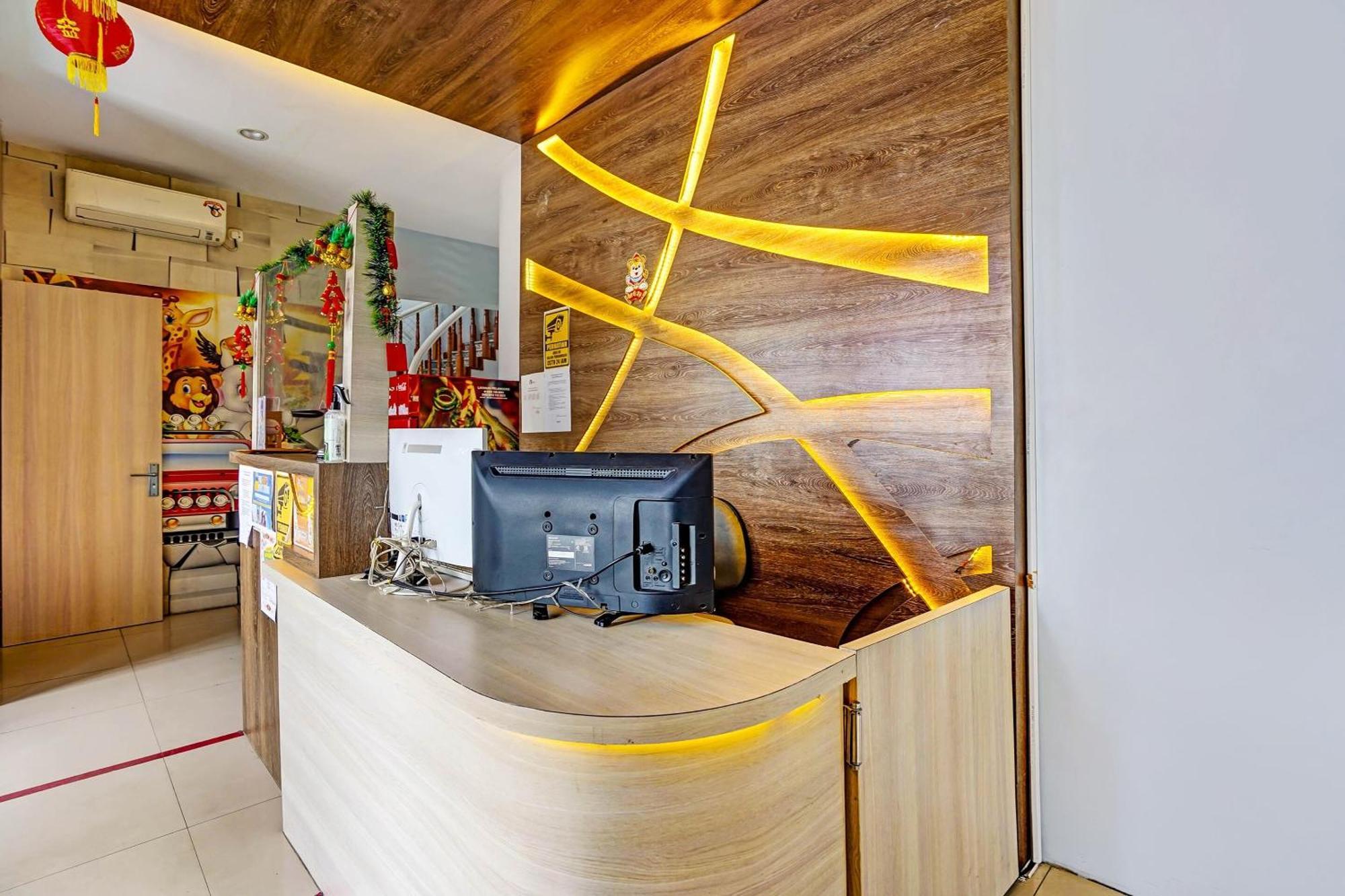 Hotel Capital O 90888 Bintang Diponggo Surabaya
